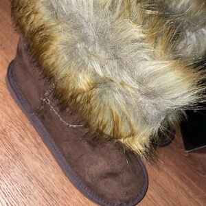 Women’s Brown Faux Fur Lined Boots